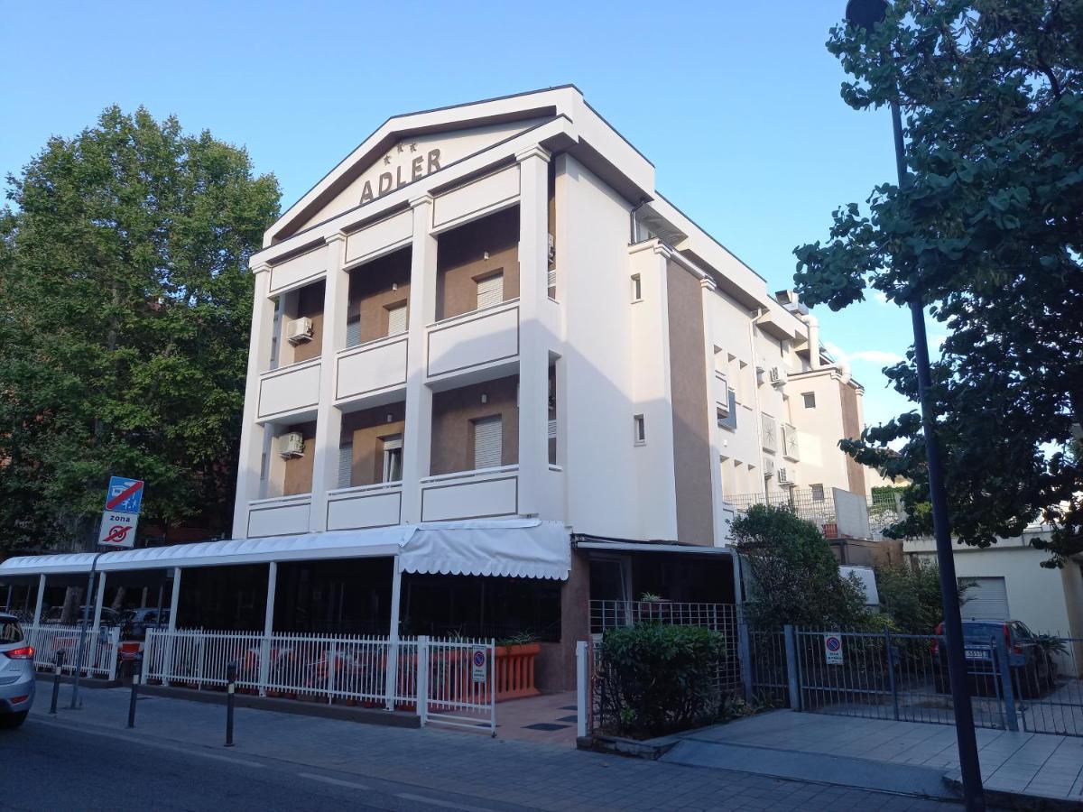Hotel Adler Rimini Exteriér fotografie